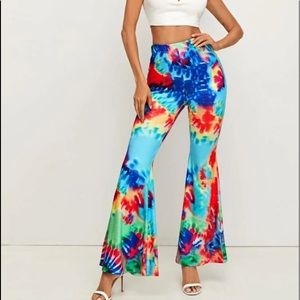 NWT Spiral Tie-Dye Flare Leg Pants Size Medium (6)